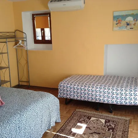 Verzaschina Holiday home *