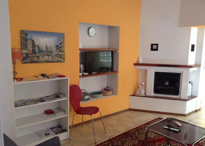 بيت للعطل Verzaschina *