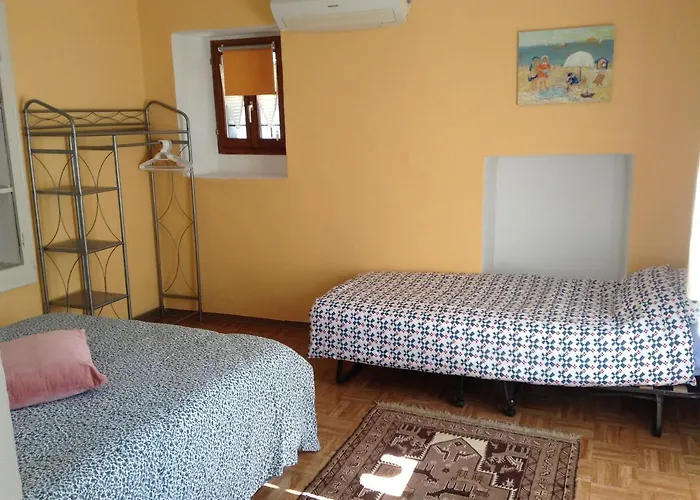 Verzaschina Holiday home *