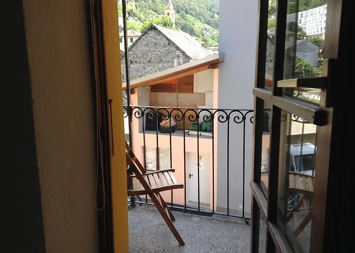 Verzaschina Holiday home *